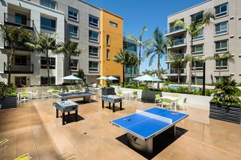 Vive on the Park Apartments North Courtyard and Rec Tables